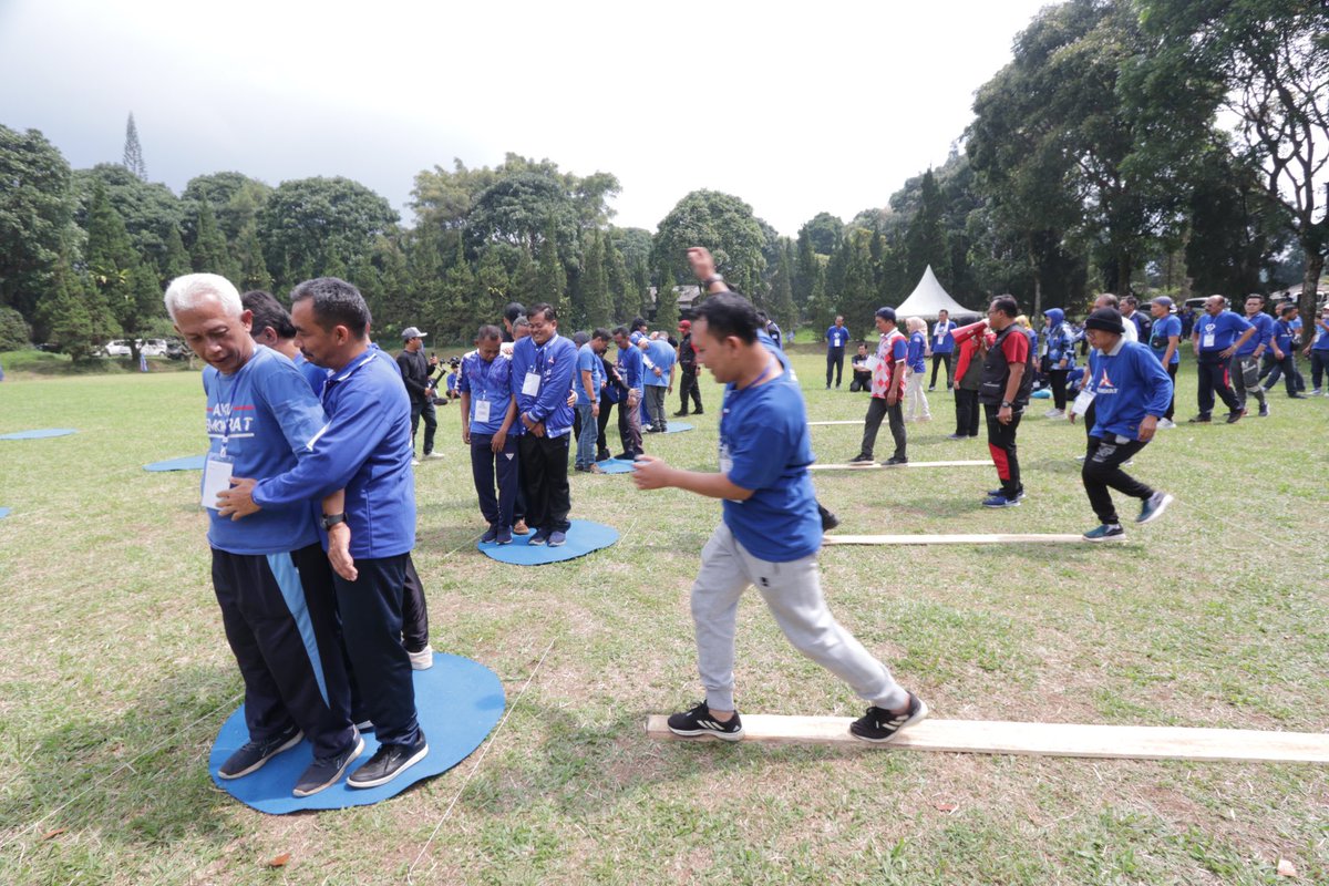Handarujati's tweet photo. Pendidikan Kepemimpinan dan Kader Partai Demokrat se Jawa Barat 26-28 Agustus sebagai salah satu Program Ketum @AgusYudhoyono , Mencetak SDM yang Unggul dan Militan dalam memenangkan Pemilu 2024
#demokratjabarjuara
#ahyforall https://t.co/PTICIaVQIK