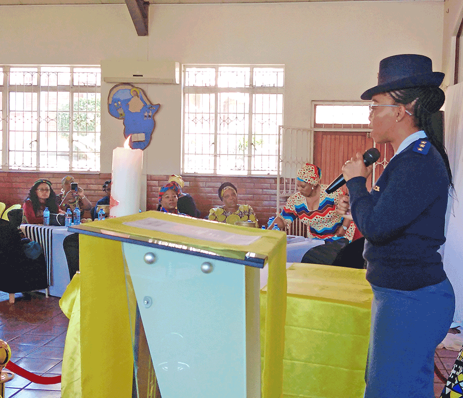 umlazitimes's tweet photo. Kukhulekelwe ukuphepha kwezingane nabesifazane ebandleni lamaWeseli

Full story here https://t.co/YbuhHE1eI0

#umlazitimes #tabloidnewspapers #communitynews https://t.co/JglNNAM66D