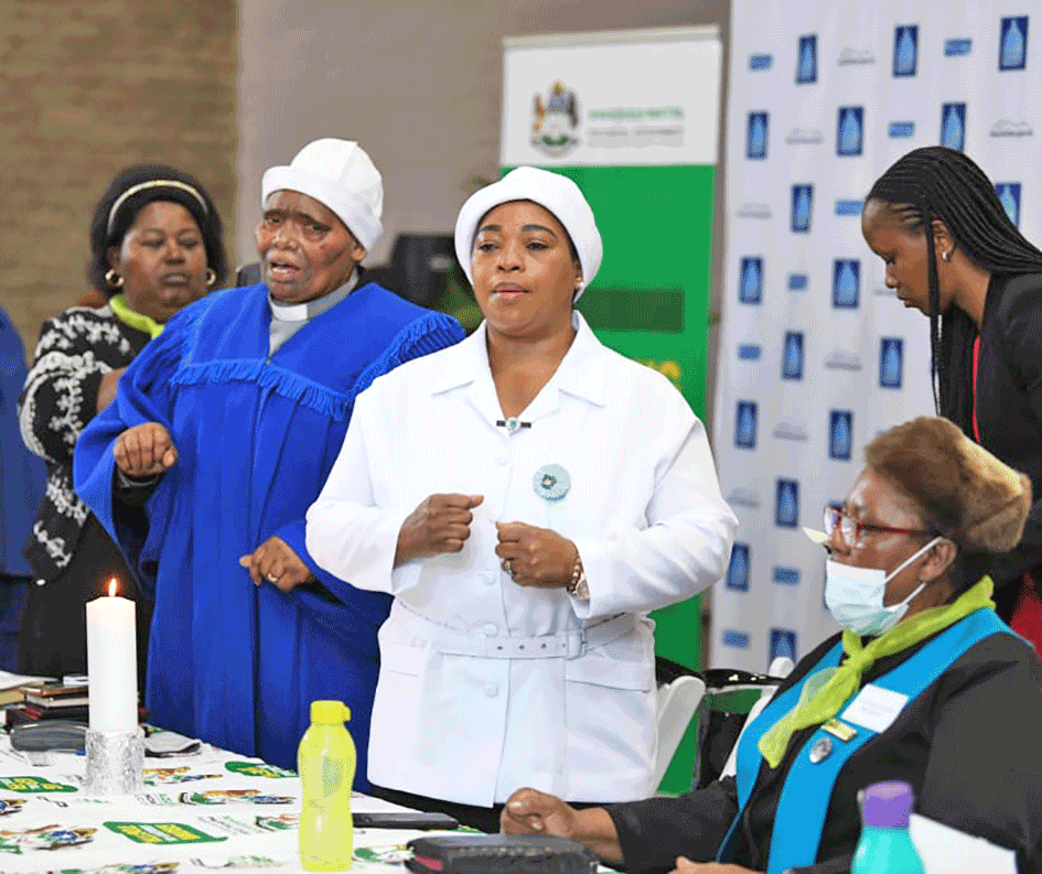 umlazitimes's tweet photo. Ukhuthaze abesizane abangabaholi emabandleni ukuba yisibonelo esihle

Full story here https://t.co/w2yxSnRBx1

#umlazitimes #tabloidnewspapers #communitynews https://t.co/L2JkgA2Ayi