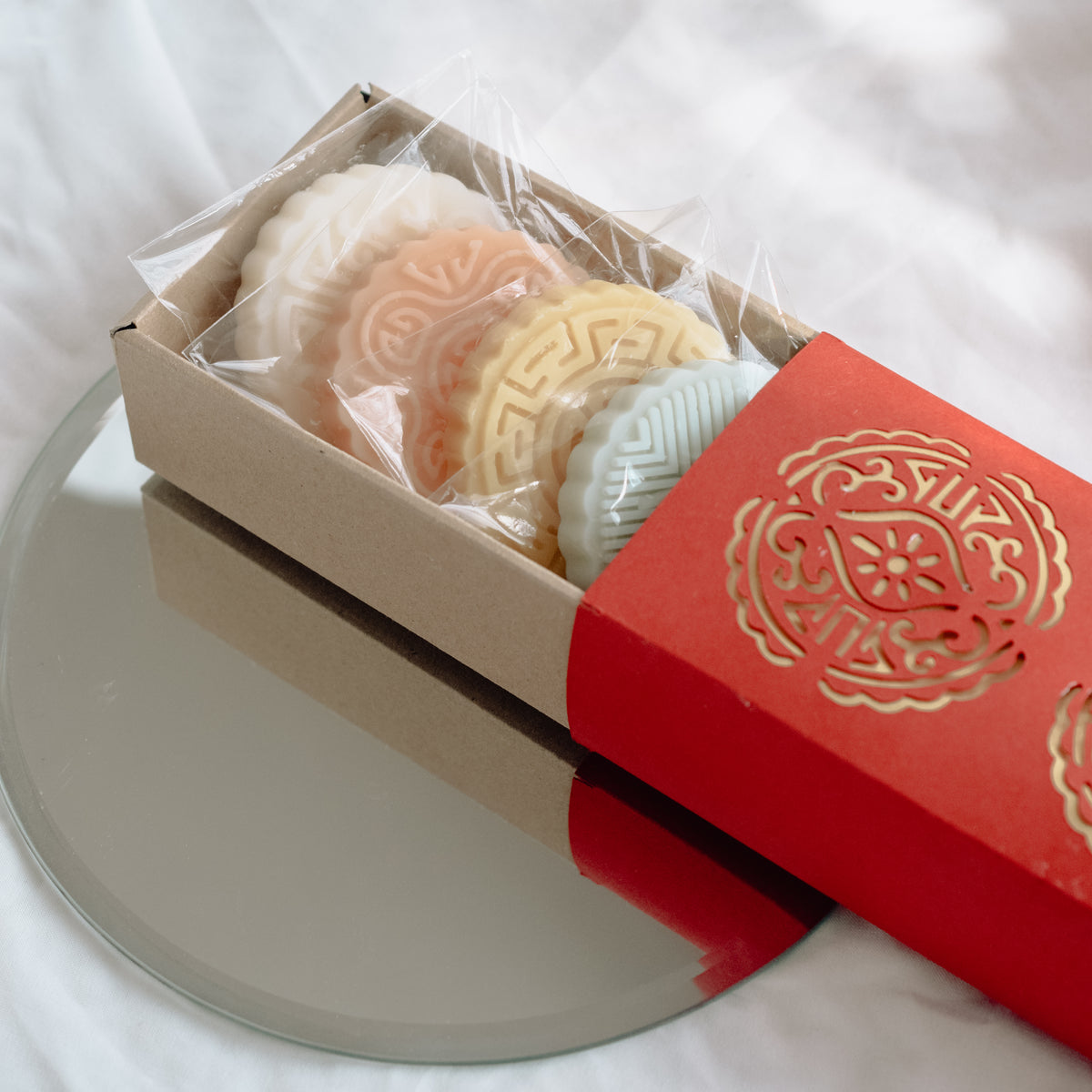 _andchai's tweet photo. Mid-autumn Festival is just around the corner, so our Mooncake Melts are back for another season. Now in entirely recyclable and biodegradable packaging!

Shop now >> https://t.co/SnAB9QFkrI https://t.co/Qb8ToU6FVw
