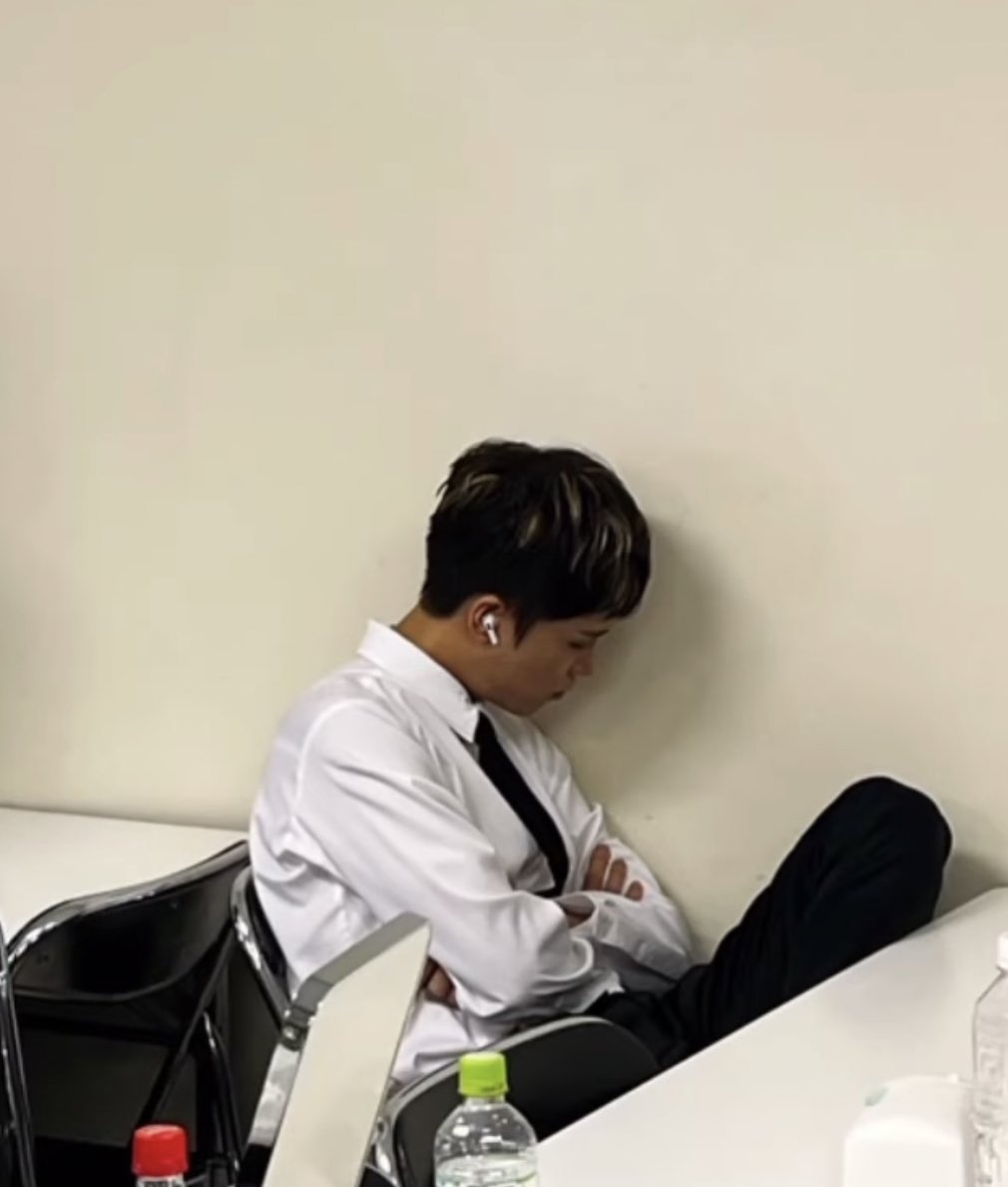 moontaeilfess's tweet photo. -mti

maba                           semester akhir
https://t.co/DXQ6tethXt