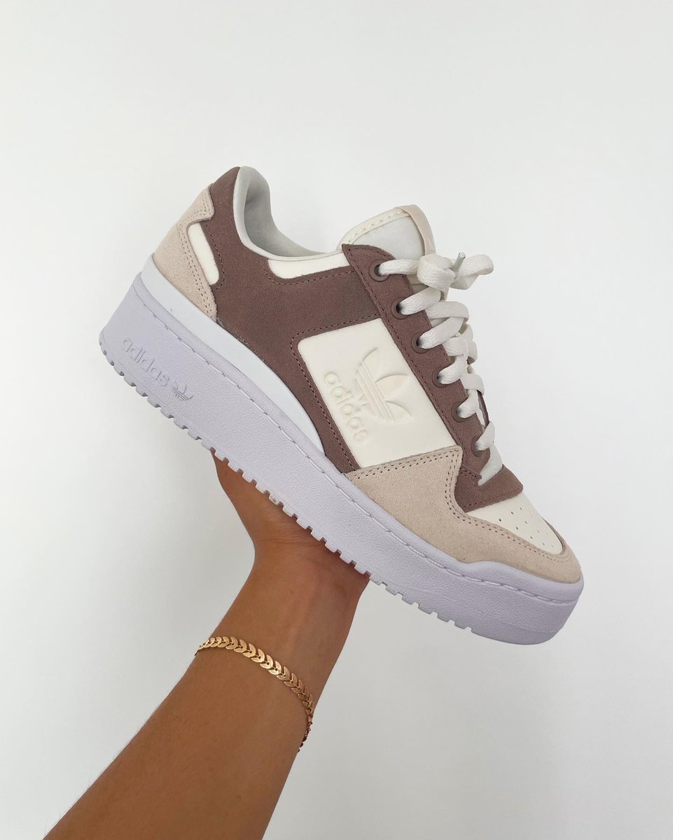 CaminoTV's tweet photo. La adidas Bold "Cookie" a restock 🍪

Lien https://t.co/Qd8tlmuuxQ (125€) https://t.co/Omsx4qoQVi