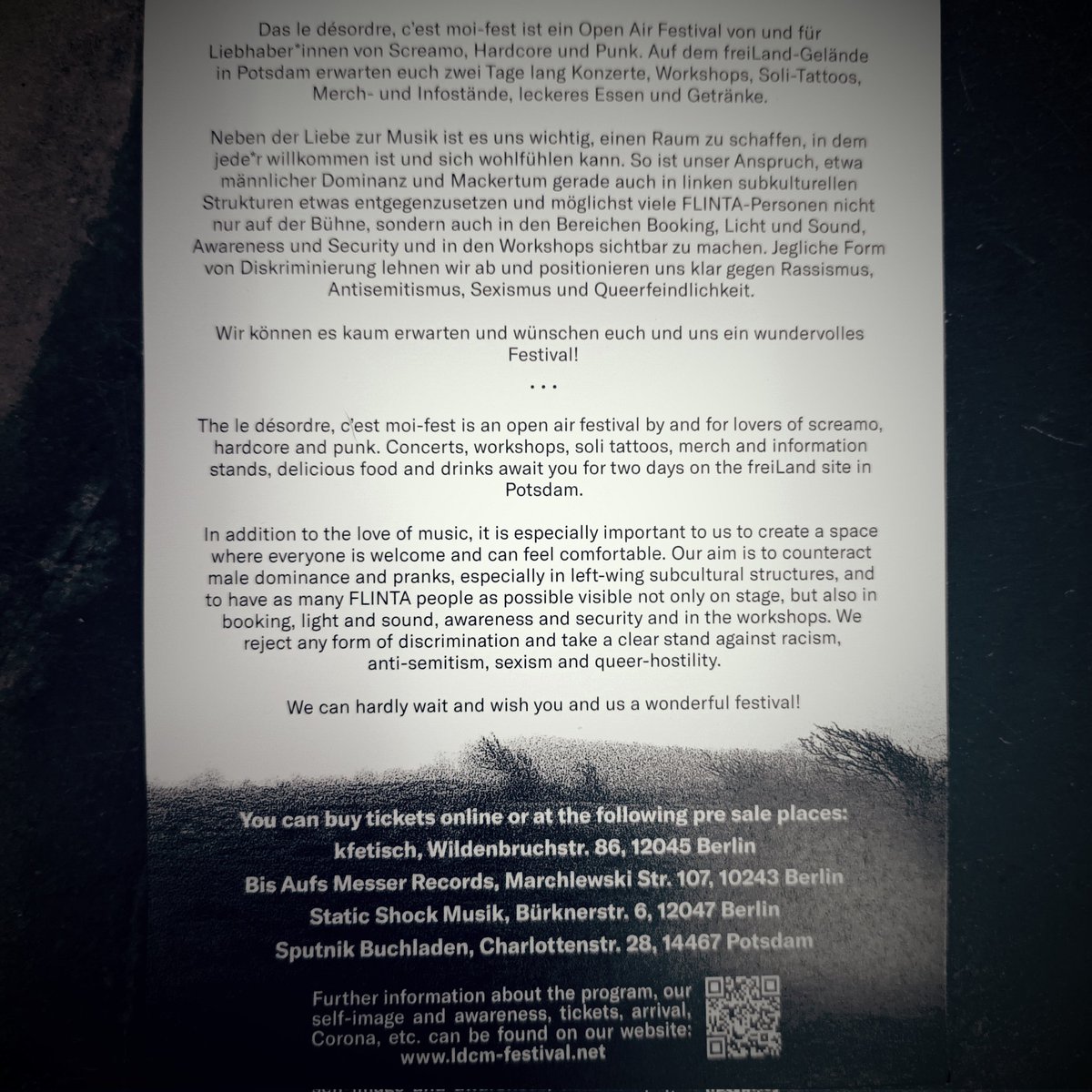 BlackMosqCrew's tweet photo. Menschen vom #LDCM veranstalten das #Festival für Menschen, die #Hardcore-/#Screamo-/#Punk-Musik lieben [...] Gleichzeitig sind sie der Ansicht, dass Veranstaltungen, bei denen viele Menschen zusammenkommen immer auch politisch sind. [...]

Mehr Infos 🖤:  https://t.co/PU4MBd7S4x https://t.co/TyIEvb1ajx