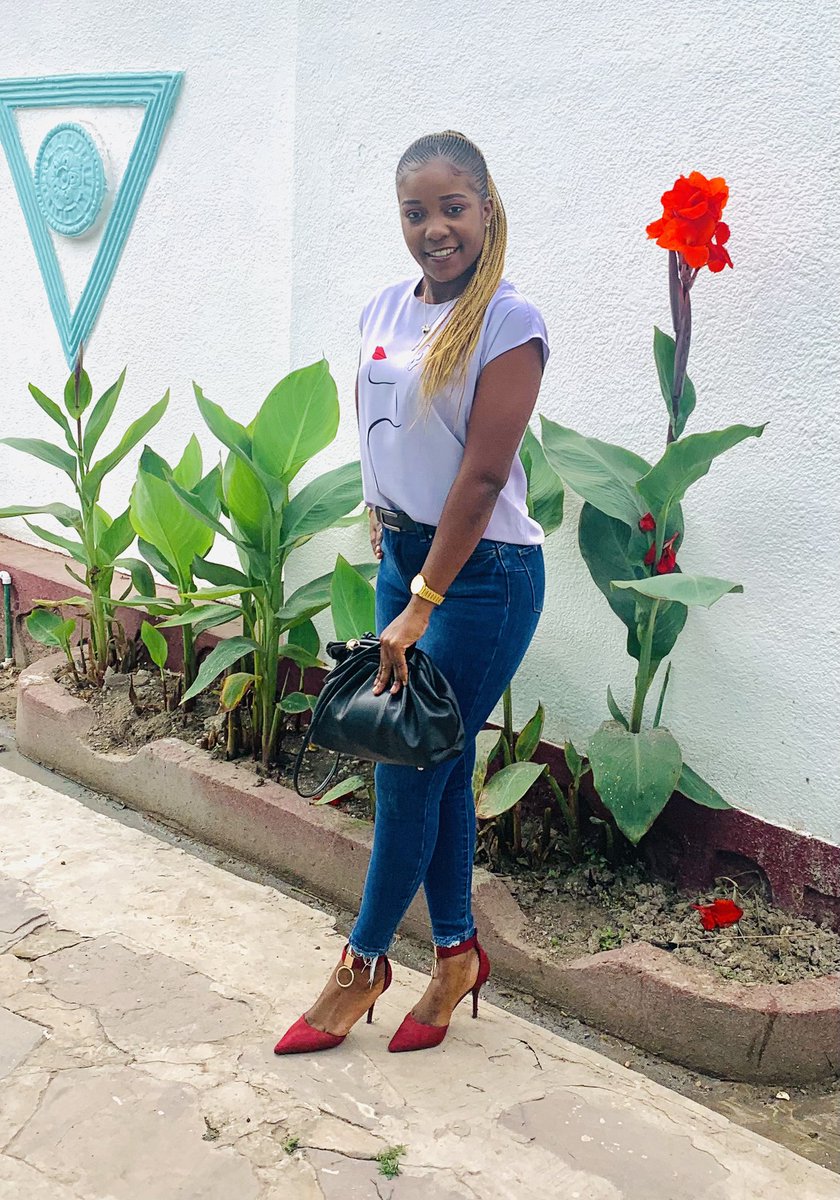 PlaisirLiwanga's tweet photo. Bonne Semaine aux personnes #Empathiques🥰😘 https://t.co/NCuSWDkSdz