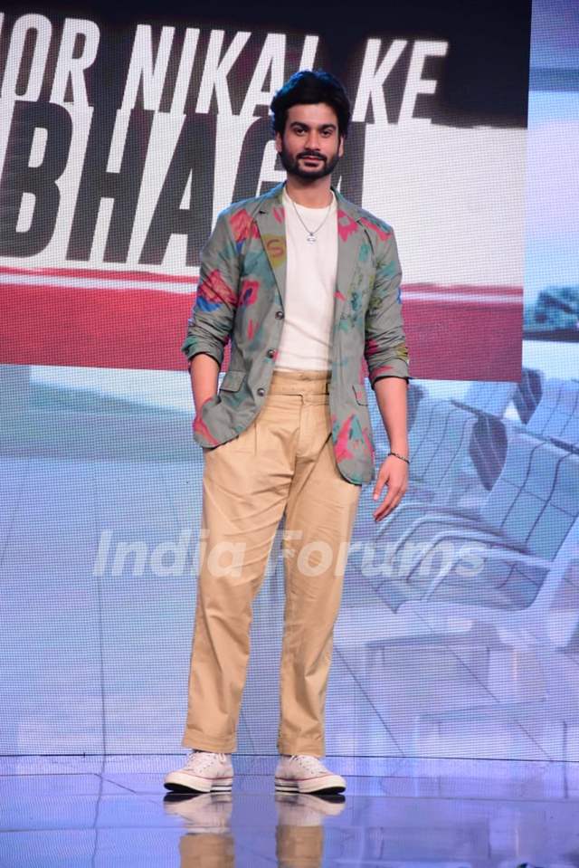 indiaforums's tweet photo. #YamiGuatam, #SunnyKaushal, #SharadKelkar, #PoonamDhillon, #RiteishDeshmukh attends the launch of #NetflixFilmsDay
Check out full gallery here- https://t.co/xZEu4lpYLV https://t.co/3g1LMwpnUR