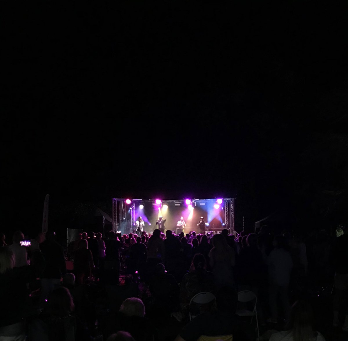 katiemace's tweet photo. Fab evening at #TheOvertones @NewarkFestival last night. 

@NewarkCastle is such a great venue. Can’t wait to announce our new @CBereavementC event this week #NewarkonTrent #Fundraising #ChildrensBereavementCentre https://t.co/xFJePuCMw4