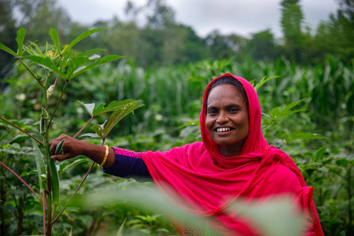 giz_gmbh's tweet photo. A growing number of #womenentrepreneurs👩🏾💻help overcome #Covid_19-related challenges in 🇧🇩 with digital tools, providing community access to health & livelihood services. 40,000+ households benefitted so far:https://t.co/dwyQmVvr4c @EU_Partnerships @BMZ_Bund #SmartDevelopmentFund https://t.co/YE63bOQvRO