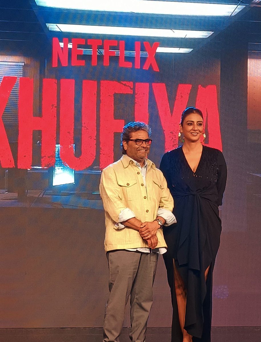 t2telegraph's tweet photo. Director Vishal Bhardwaj and actor Tabu showcase the teaser of their dark thriller Khufiya at Netflix India's #FilmsDay in Mumbai
@NetflixIndia @VishalBhardwaj @alifazal9 https://t.co/oIxxbVlo4K