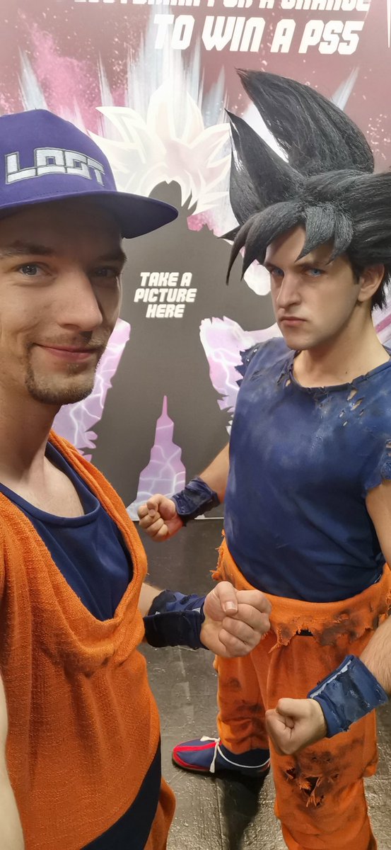 StrikerCosplay's tweet photo. After #Gamescom feels
War sehr geil
Hab leider kaum Leute getroffen
Nicht eine Person vom #rustplatz was mich traurig macht. Und jetzt wieder 1 Jahr warten. Trotzdem waren es sehr schöne Tage mit wenig Schlaf https://t.co/Esxx7qNYT8