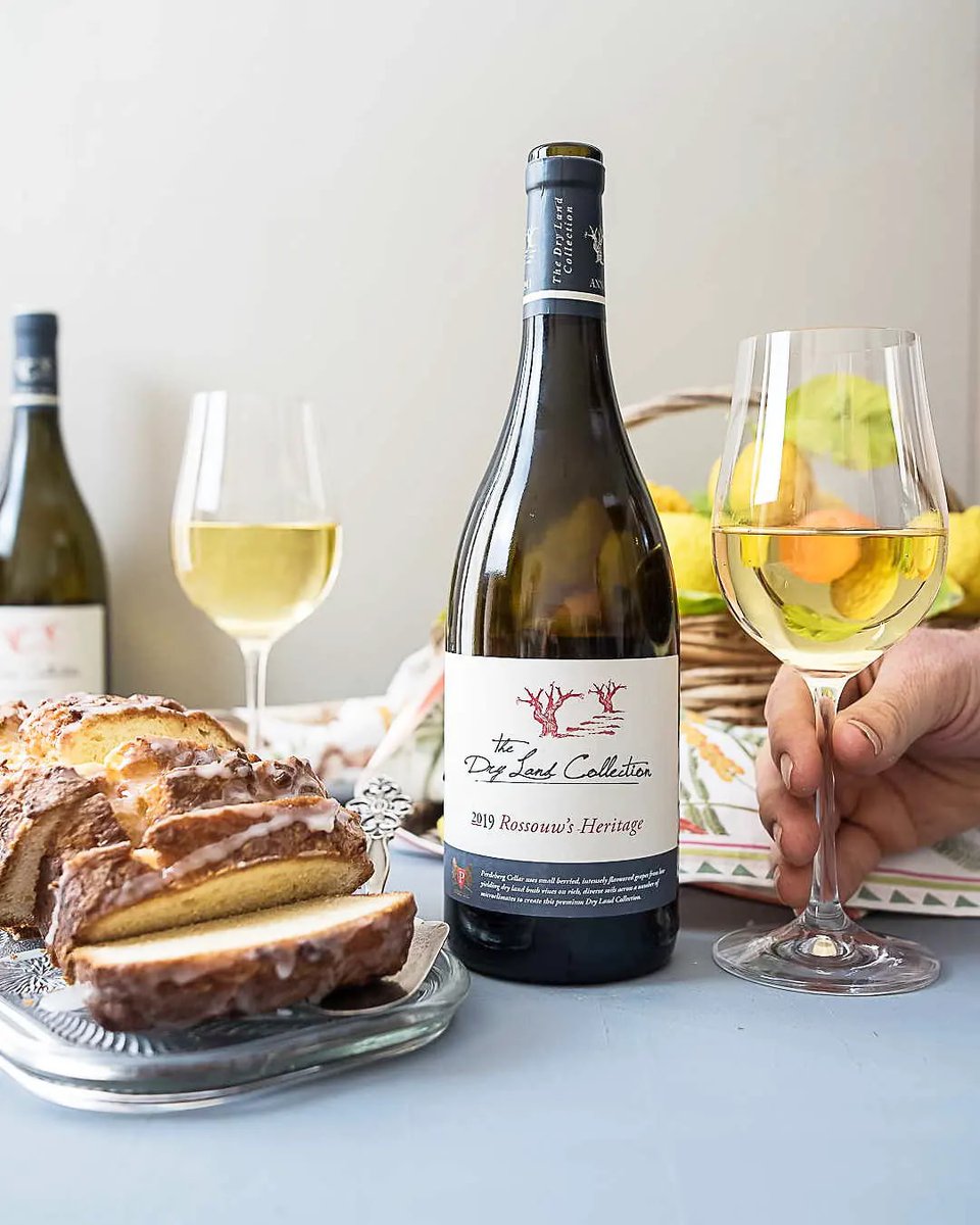 PerdebergWines's tweet photo. We couldn't ask for a more picture perfect setting ✨
Image credit: @thelittlehedonist
Purchase our Dry Land Collection here: https://t.co/bREYCwi9rf
#DiscoverPerdeberg #PerdebergCellar #DryLandCollection #WhiteWine https://t.co/LjG6ILs2J5