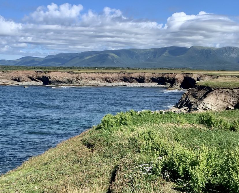 BolandC's tweet photo. With the Long Range Mountains on one side, and the ocean on the other, how could you go wrong. On Coastangs Trail, we walked from Searston to St. Andrew's, about 10 kilometres return. #ShareYourWeather #Nlwx #CodroyValley #NewfoundlandandLabrador #ExploreNL #CanGeoTravel https://t.co/wNRlQC79ED