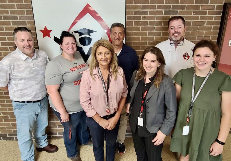 LinkClint's tweet photo. You are looking at the βnewbieβ instructional staff of North Branch Area High School, MN. Welcome to Viking nation! The rest of the team show us today. #vikingpride #fallworkshop https://t.co/KR9or30oGP