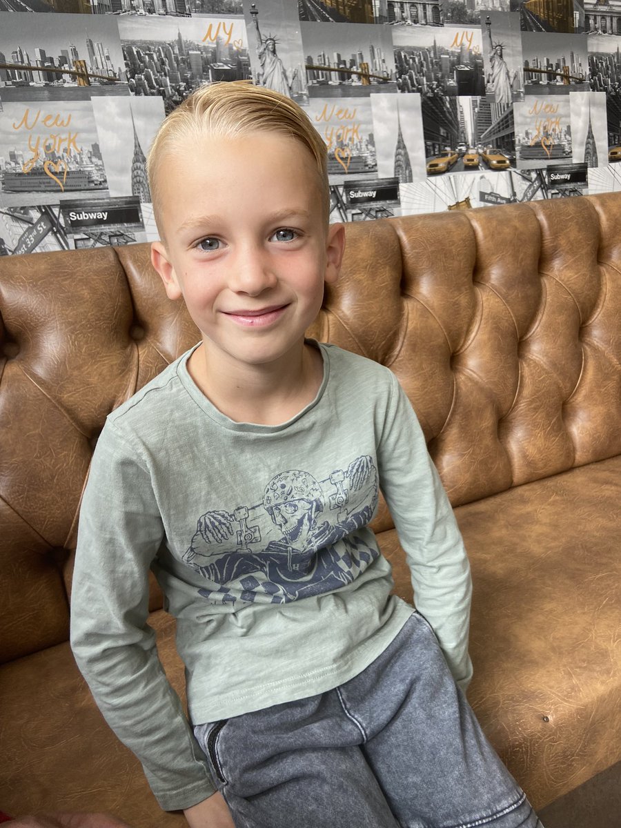 Katie Wade tweet media