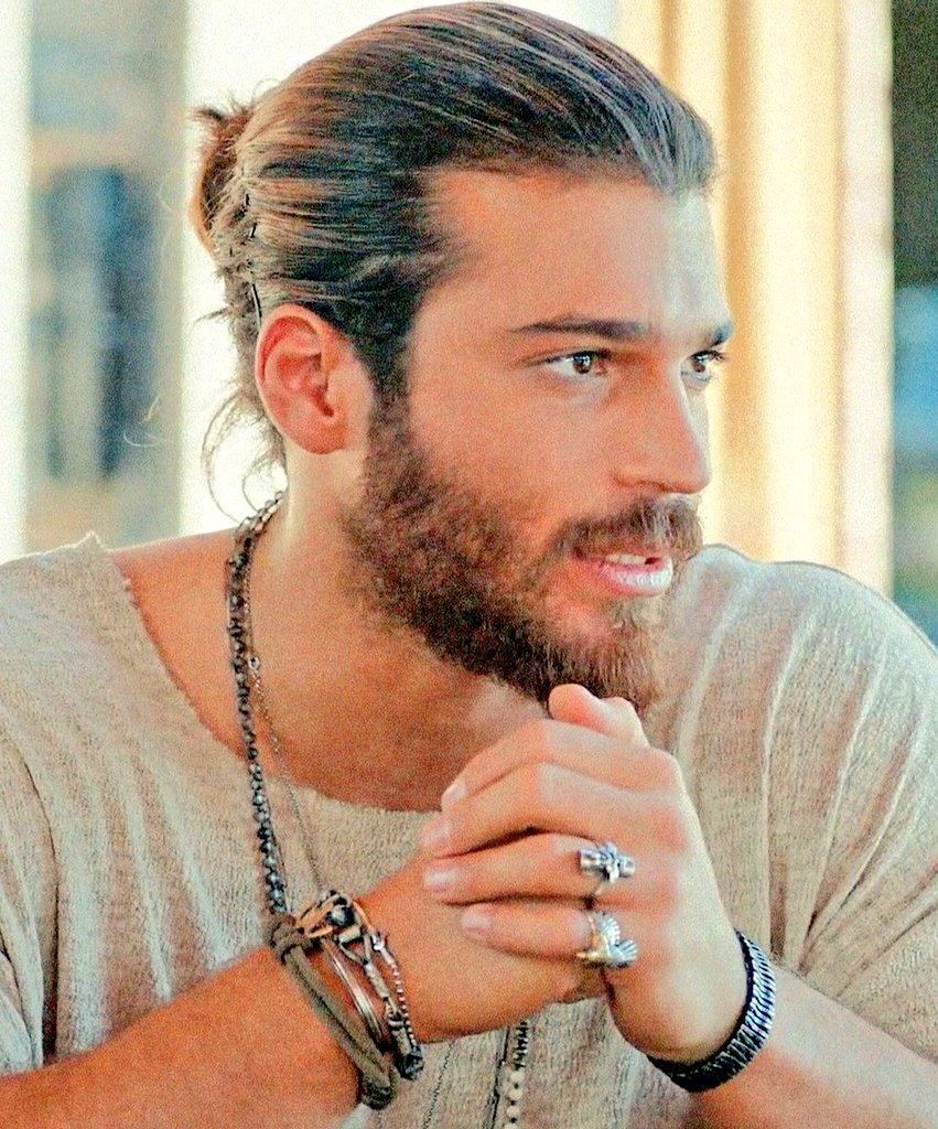 "Es más fácil engañar a la gente, que convencerlos de que han sido engañados". ~Mark Twain~
A mí no me cabe, la menor duda... 
Feliz lunes, bonit@s!♥️#CanYaman