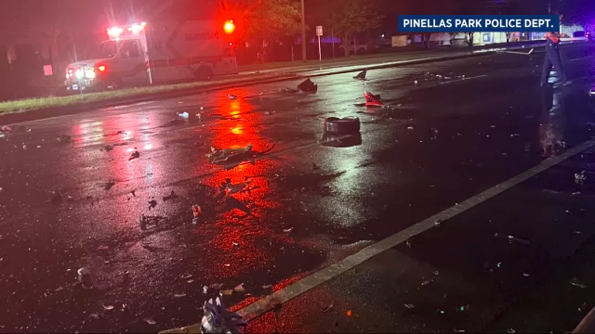 BN9's tweet photo. DEADLY CRASH: Two people were killed and two others injured overnight in a crash involving a Ferrari that authorities said was speeding. The Ferrari crossed the center line and crashed head-on into another vehicle. Two people in the Ferrari were killed. https://t.co/os9uAfL4KJ