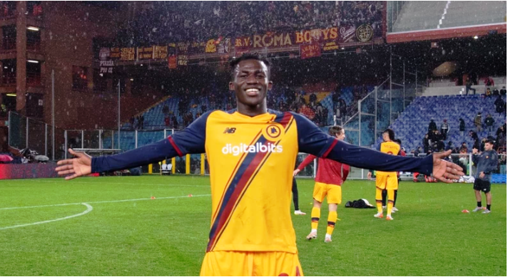 AfricaSofficial's tweet photo. Ghana star Afena-Gyan bids AS Roma farewell ahead of Cremonese switch https://t.co/pxcLEASiAA https://t.co/cy3DtkfQcN