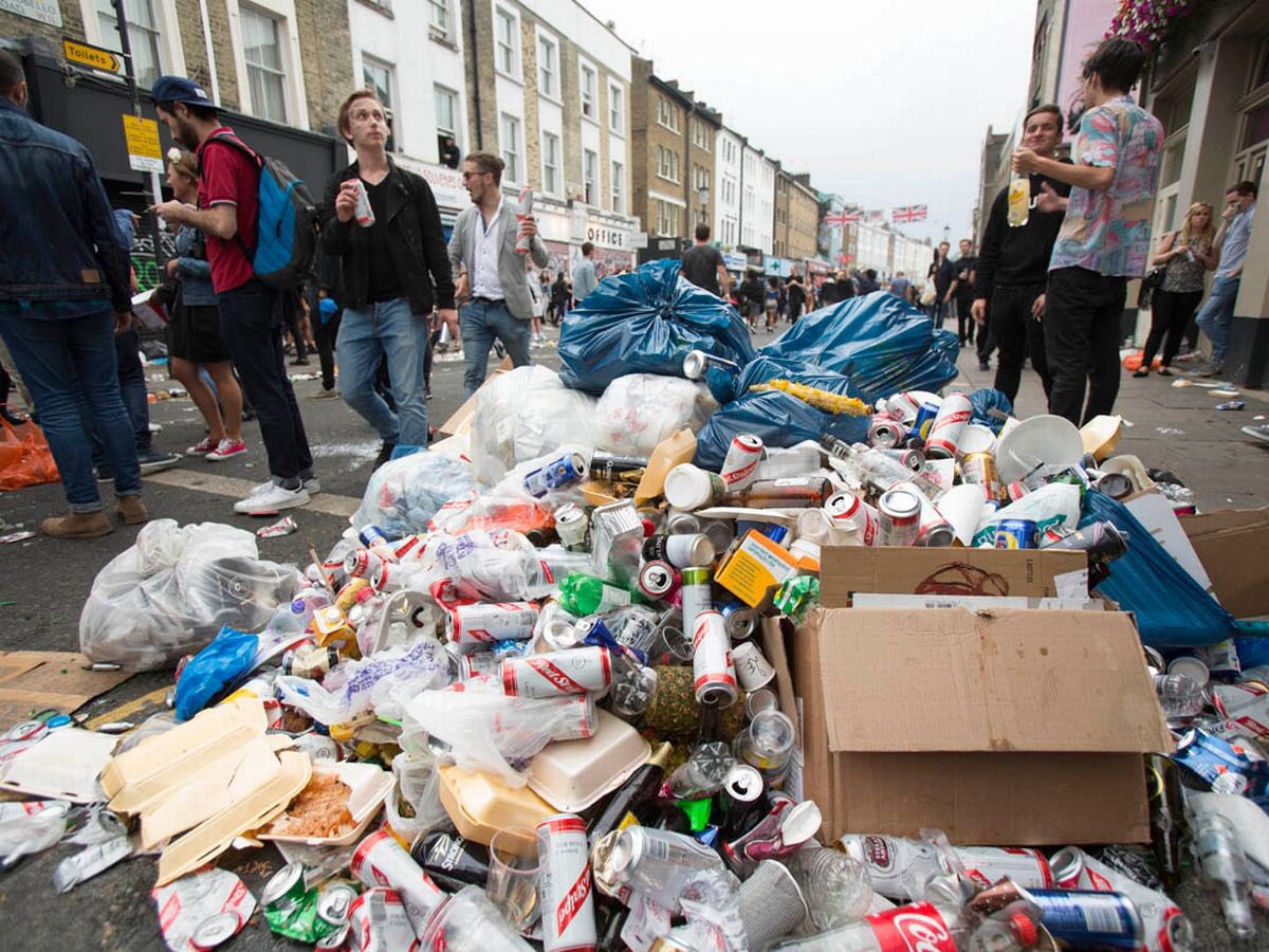 cater_paul's tweet photo. #NottingHillCarnival #NottingHillCarnival2022 please give a thought for those who have to clear all the mess up at the Nottinghill Carnival, what a fantastic job they do. 👏👍🇬🇧#StaySafe  #OrangeArmy https://t.co/CTJOVCgN1c
