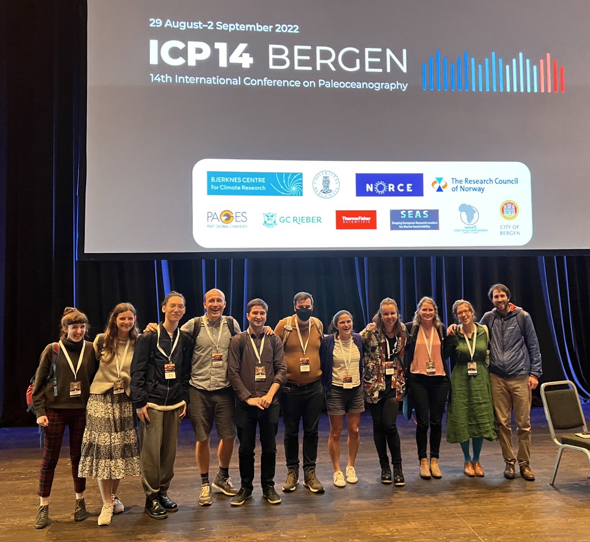 Lots of @univofstandrews #ICP14 action this week! In stratigraphic order... @oceanicandrea - N Atl res age & deglacial events Eloise Littley - N Atl interstadial CO2 outgassing @MaddieShankle - Glacial C drawdown in deep SO @ChenXu_Geo - SOaz surface pH rise at glacial onset 1/2