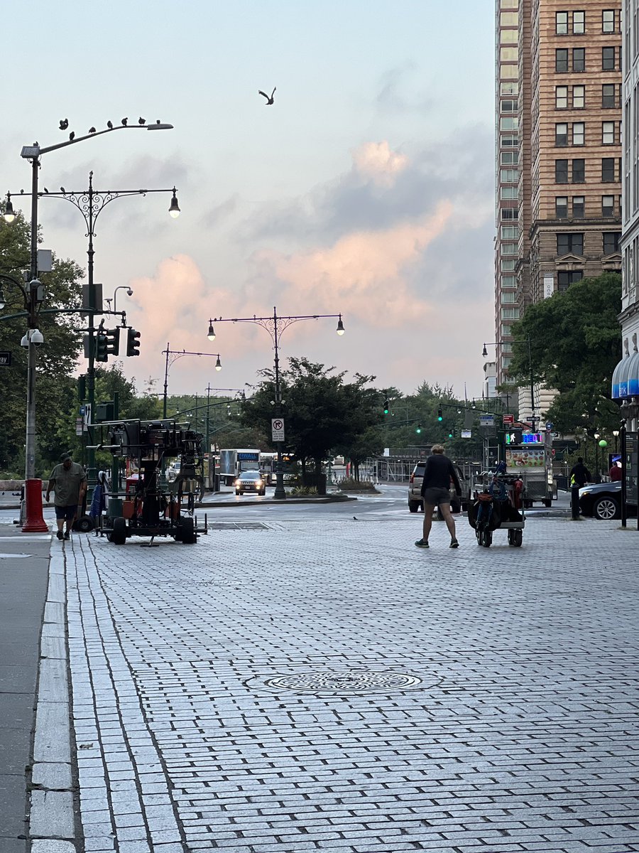 M5V112's tweet photo. @olv FBI by Dick Wolf filming at the US Custom House (Bowling Green) https://t.co/OFJUBM77HI
