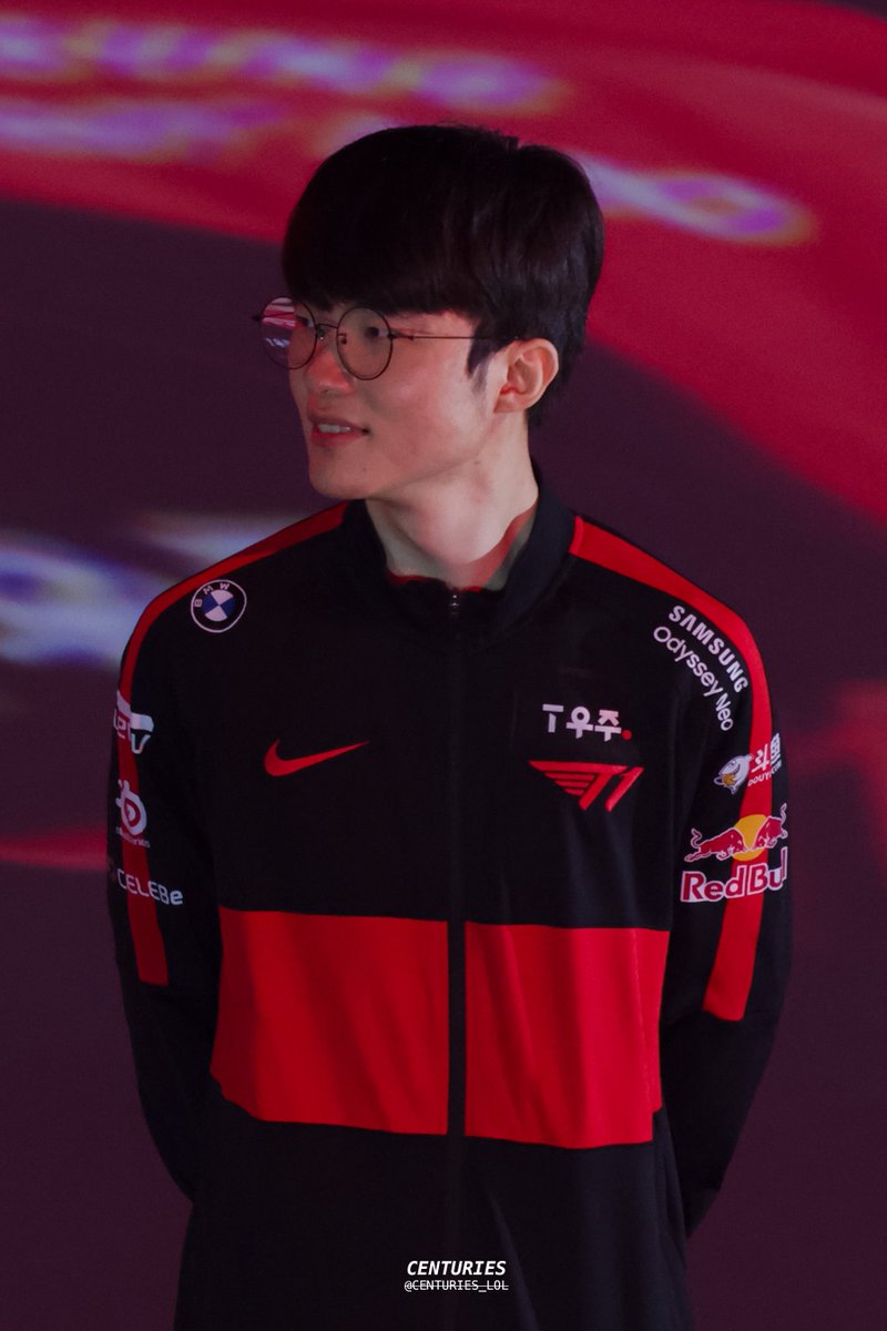 Centuries_LOL's tweet photo. 220828 LCK SUMMER FINALS
#FAKER #페이커 #이상혁 #T1WIN https://t.co/hP74znagMV