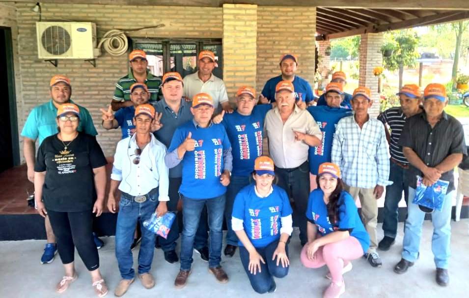 OviedoFidel's tweet photo. #EquipoPais presentó sus proyectos con miras al 2023 en varios distritos de Paraguarí con @DionisioAmarill Candidato a Senador y @JorgeAvalosDip Diputado https://t.co/ouy5ESyom8