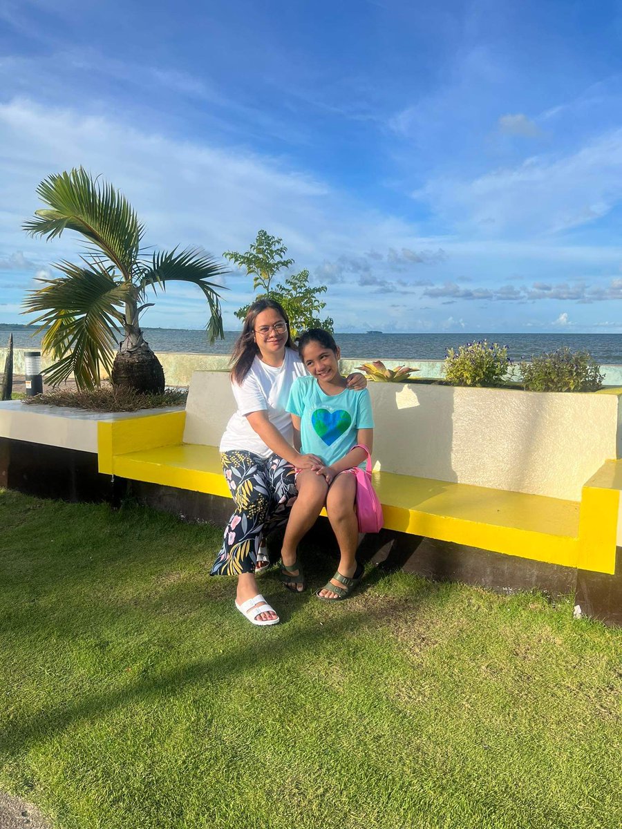RennaMarie322's tweet photo. Me and You Forever🥰❤😊
#SingleMom👩‍👧 https://t.co/luh9Q1ymJn