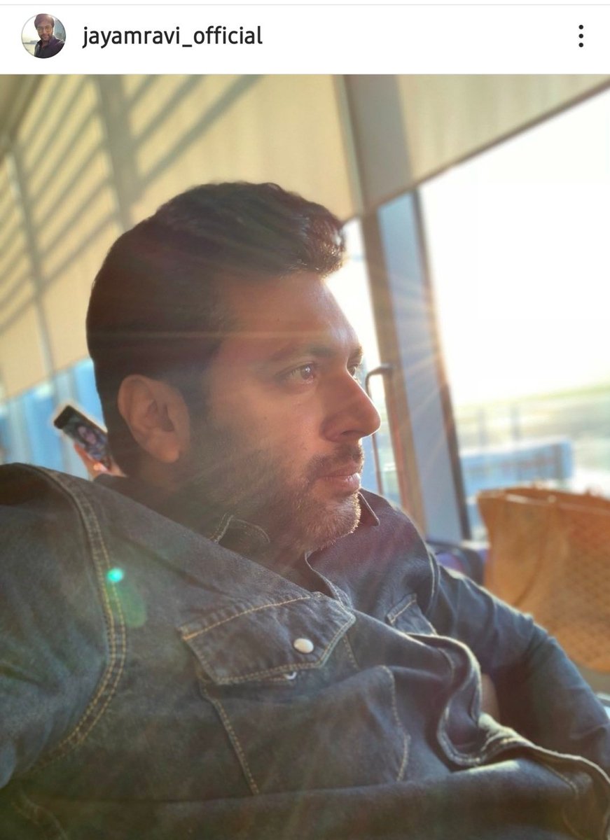 thesaharshgarg's tweet photo. @actor_jayamravi Is Just Keeping Subtle Body Language 🤩😍🪄🌗
#JRNext #PonniyinSelvan #JayamRavi https://t.co/31tmlIvwtL