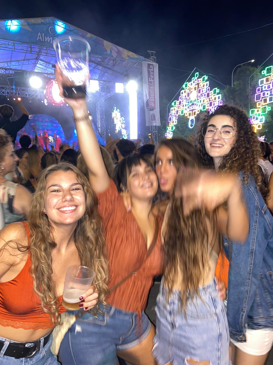 Empezando muuy bien la feria 🎡🎠🎆💙