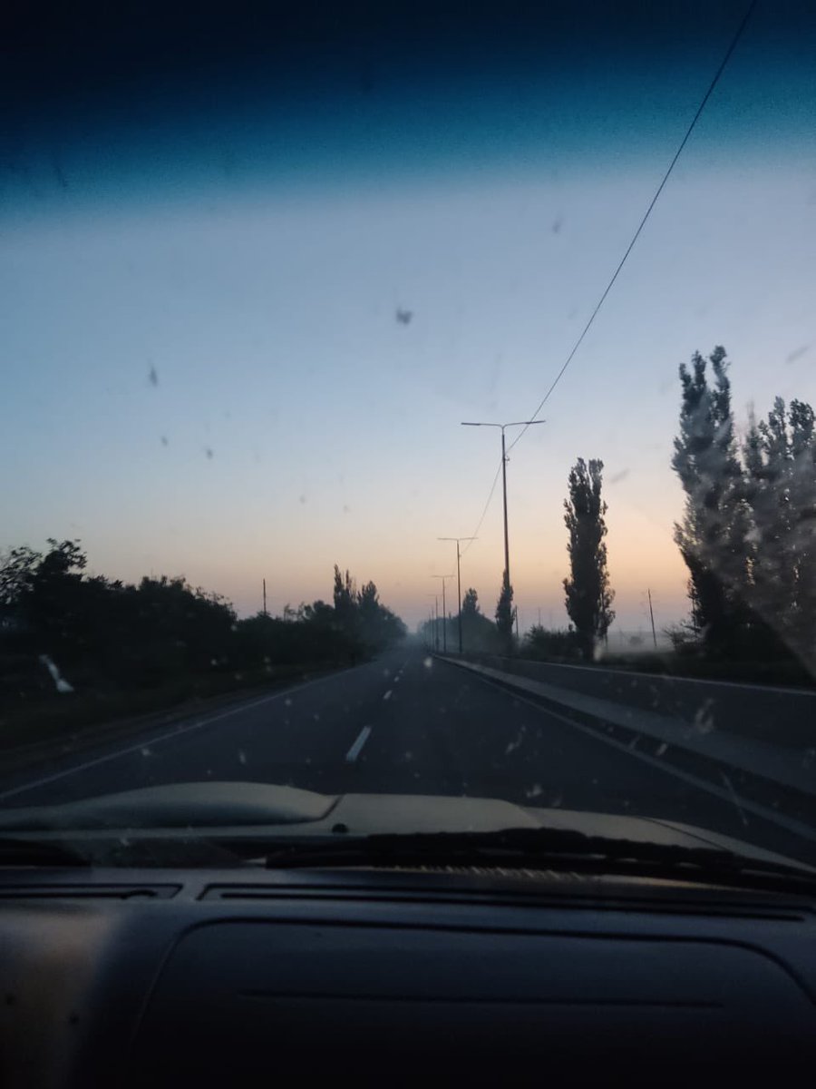 CharityPrytula's tweet photo. Це наші військові сьогодні на світанку, поки всі спали, виїхали на Херсон 💙💛
Кінець серпня для русні буде ох який спекотний 🔥
Навалюйте їм, хлопці! https://t.co/ZdrJZ9YfnD