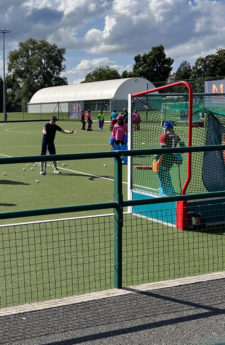 shandrews's tweet photo. Mol at a @MaddieHinch goalie camp in Somerset today. Lovely to see Pat Jones bossing it as one of their expert, friendly and enthusiastic coaches. Helping spread the @TimperleyHockey name. #wherestimperley #bluefamily #oneclub #thisgirlcan https://t.co/wbaToAeVGU