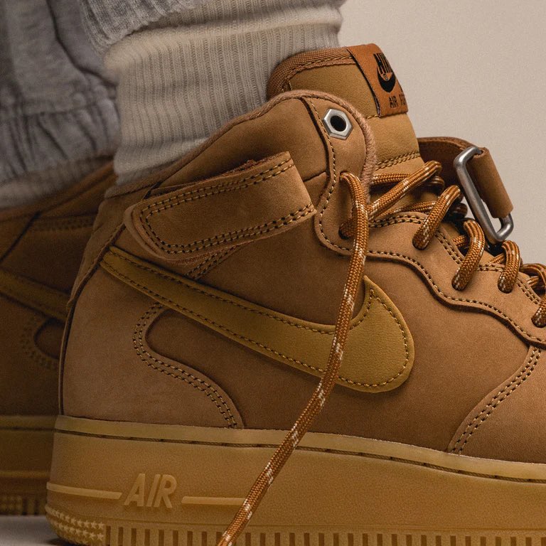 snkr_twitr's tweet photo. Nike Air Force 1 Mid ‘07 ‘Flax/Wheat’

Shop -> https://t.co/76WD2UXju6

#AD https://t.co/SAIvQvPopA
