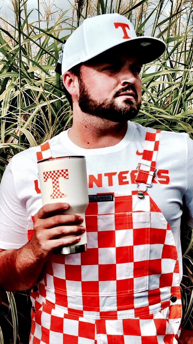 DRVawl's tweet photo. When you look at the calendar and notice it’s game week for Tennessee. https://t.co/JCIIdpKJqq