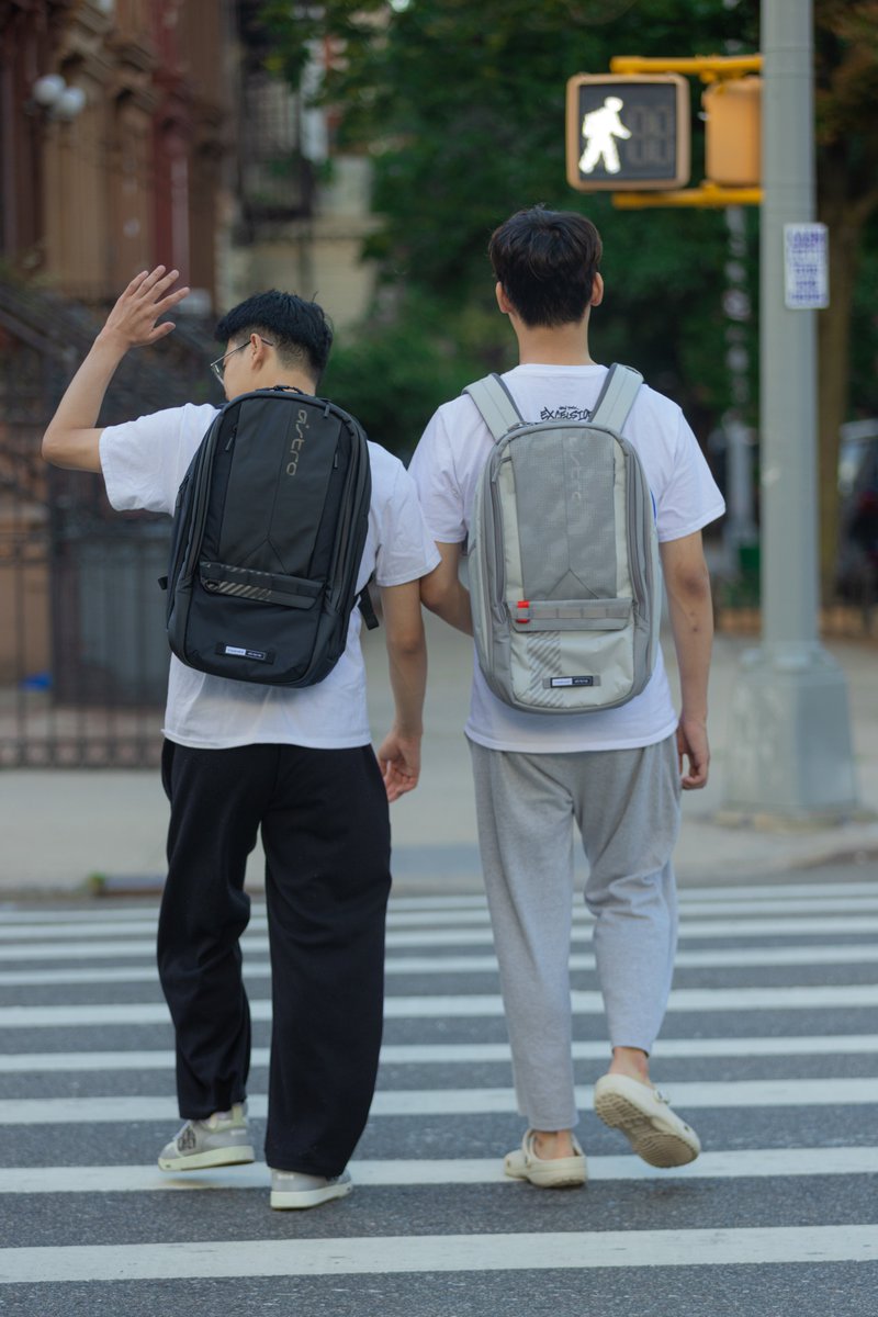 NYExcelsior's tweet image. Turns out @Kellan_OW and @OW_Yaki have potential careers as models for @ASTROGaming x @Timbuk2. 🥶

BP35 Gaming Backpack, now in Galaxy Grey. 
bit.ly/3zv3tgX