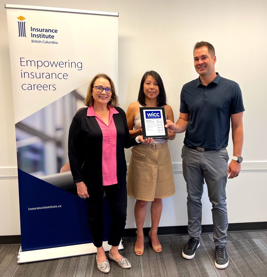 WICCBC's tweet photo. We are so fortunate & thankful for the support we receive from the @InsuranceInsCA BC. Without your ongoing support and donations, WICC could not do what we do in support of the @cancersociety Canadian Cancer Society. #Insurance #Canada #WICC #PickWICC #WICCBC #BeatCancer #Donor https://t.co/lutbAqW4JA