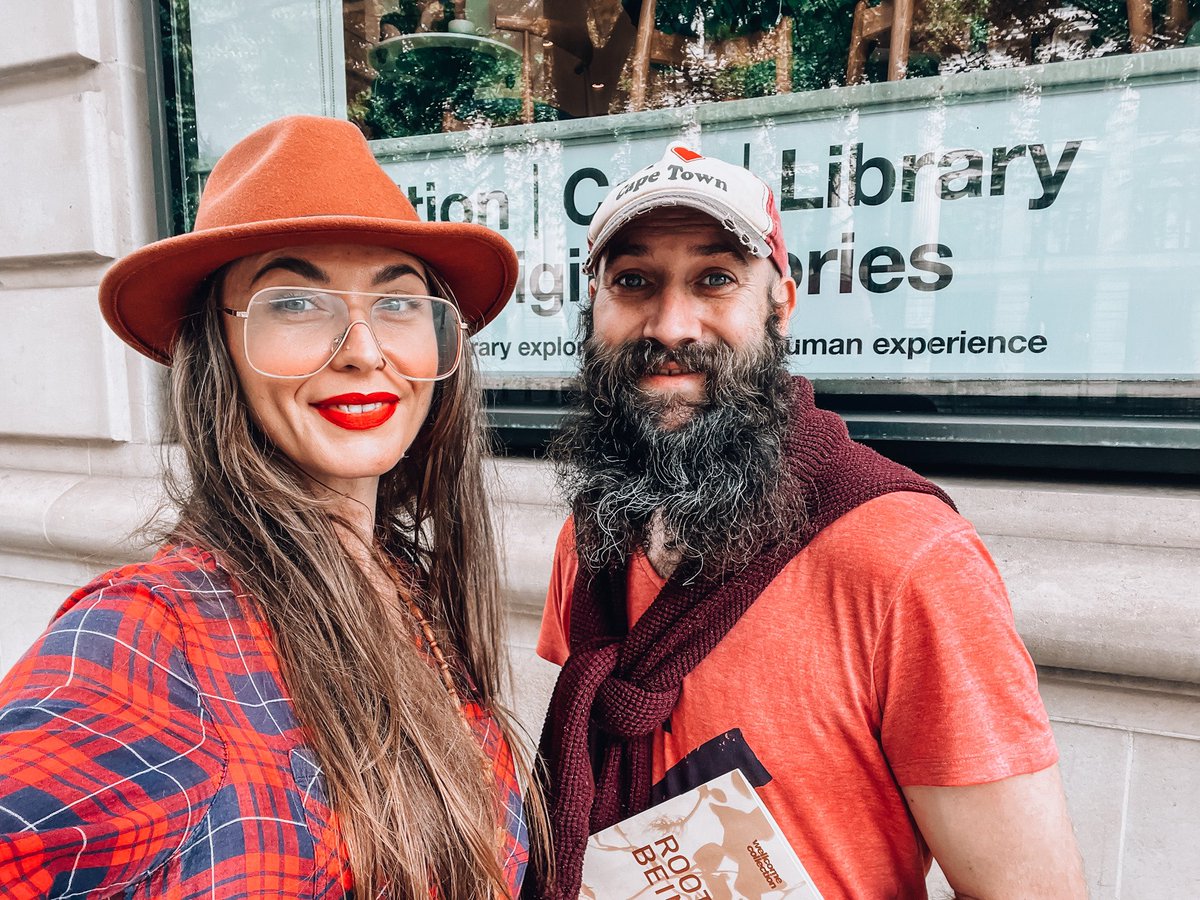 CandiceDagger's tweet photo. 🪴 SYMBIOTIC RELATIONSHIP 🪴

‘Plants are sensitive beings, attentive to the elements, connected to life forms around them rooted in the earth &amp; soil, but constantly adapting to survive &amp; flourish.’ 

@ExploreWellcome 💚

#RootedBeings #Plants #Fungi #Humans #Elements #Nature https://t.co/PsrrbJWhmS