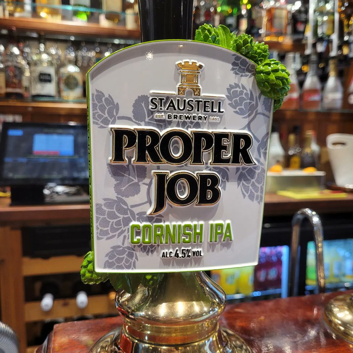 The Wellington Hotel tweet media