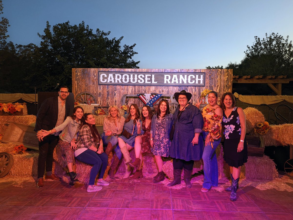 acalagias's tweet photo. 🎠 @Carousel_Ranch hosted another fantastic #HeartoftheWest &amp; @LogixFCU staff was there to learn more about their programs. This fun bunch also contributed their own personal dollars to #makeadifference. When we come together as a community, we can do so much more! #orangeweglad https://t.co/DFmluRJSPb