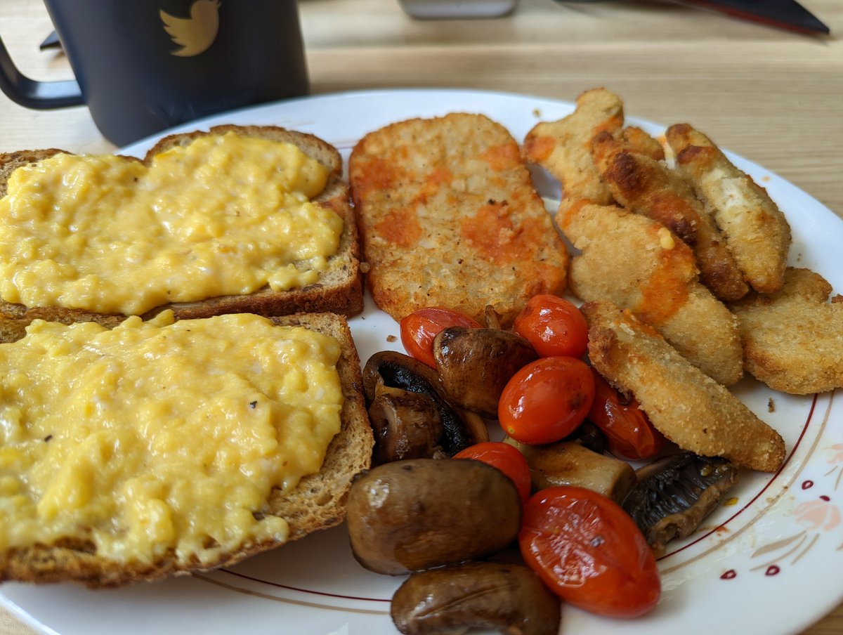 abechung's tweet photo. @Firelauncher_ @Gurtbigbob @Barndog_Solana @ktrainUSA_STEPN @ClubSTEPNFrance @Krit_STEPNstats @jason_stepn @shitirastogi @yawn_rong @Stepnofficial @mablejiang A balance between gourmet and dinosaur chicken nuggets. That's right you heard me!
#stepnworkout #recoverymeal https://t.co/Q1kxGTVuMy