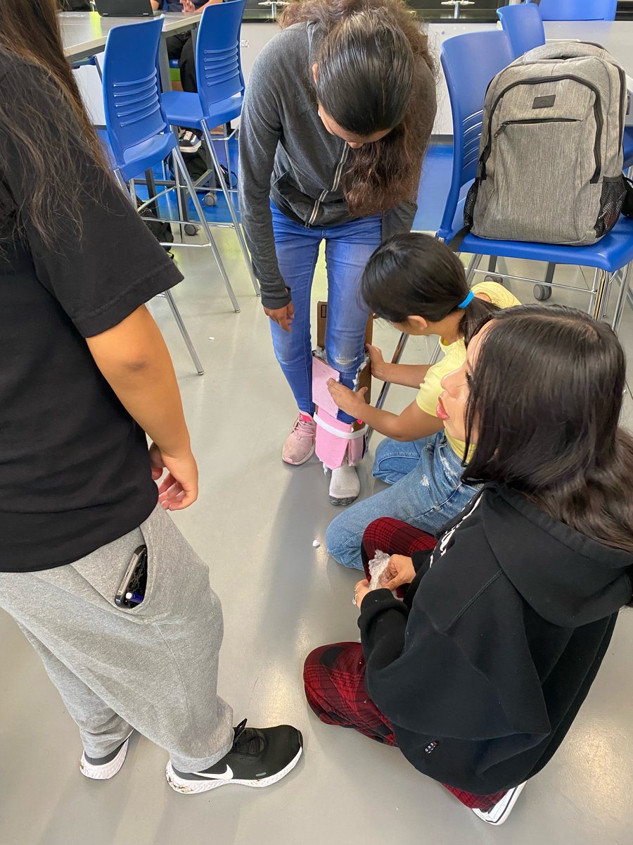 IsbellCondors's tweet photo. Future engineer alert! Mr. Murray's #PLTW Design and Modeling class completed their Foot Orthosis Design Challenge with some dynamic designs! #CondorsCan #WeAreIsbell #HandsOnLearning #StudentCentered #WeAreSPUSD #SomosSPUSD https://t.co/ttqyCuCHEm