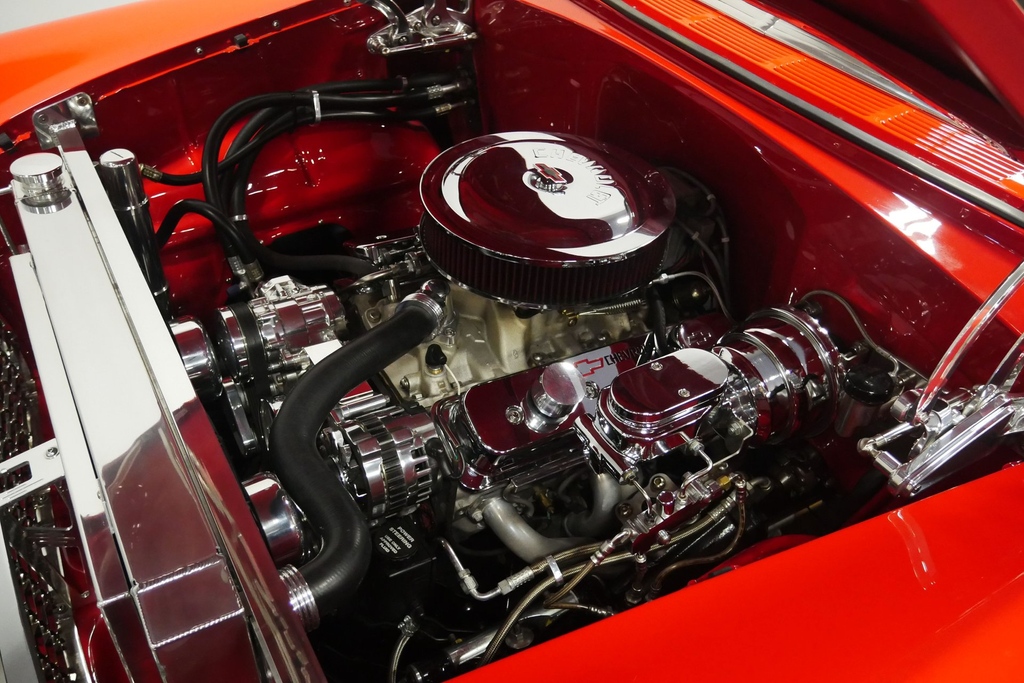 streetsidecars's tweet photo. This 1955 #Chevrolet 210 Del Ray has undergone a frame-off restoration with only 6k miles on the build.

Link: https://t.co/vGVwfi7yzF

#musclecar #hotrod #oldcar #classiccar #vintagecar #cars #engine #carporn #classicchevrolet #chevrolet210 #chevy210 #trifive #trifivechevy https://t.co/PQ82HQSZt8
