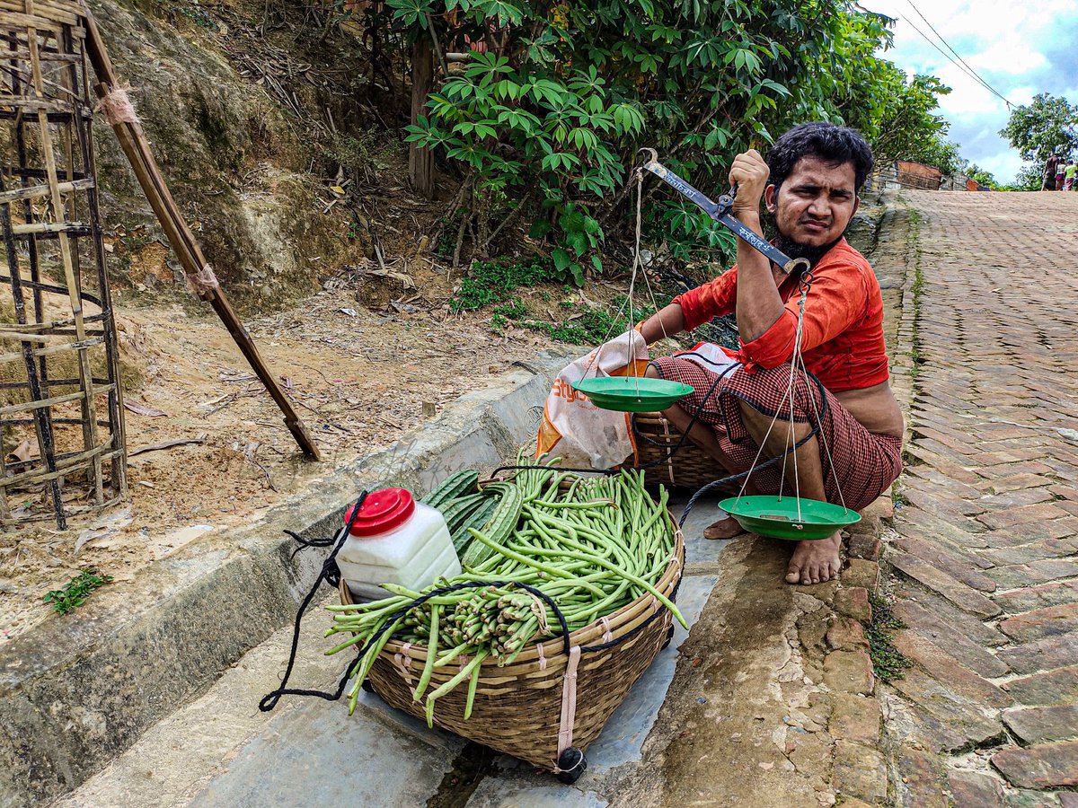 MdSaidu37398562's tweet photo. Rohingya Vegetables Seller.
#photography #photo #foto #city #street #streetphotography #streetphoto #portraitphotography #BlackAndWhitePhotography #streetart #Rohingya_Life #nationalgeographic #discovery #worldphotography #photographychallenge #humanphotography #naturephotography https://t.co/OWbhfcqR6Q