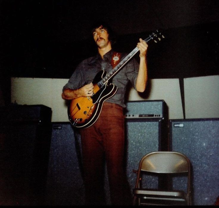 Happy birthday to the most underrated guitarist, Sterling Morrison! 