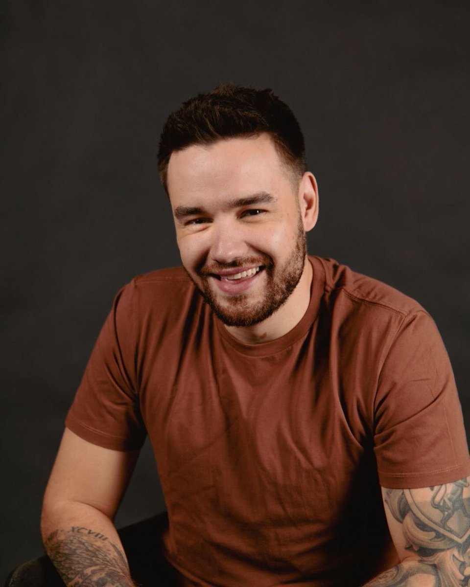 umusic's tweet photo. smile, it’s your birthday @LiamPayne! 🥳

celebrate with the #LiamPayne essentials playlist 🎧🎂
— https://t.co/fibT0eFjG7 https://t.co/buvdjD67Nl