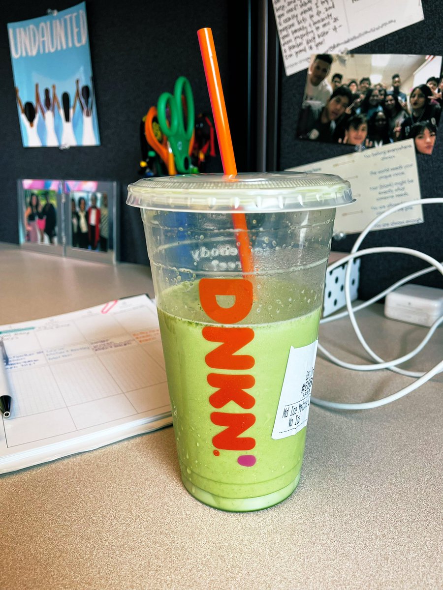 MYHstory2Tell's tweet image. 🗣 quick #psa: Hey faculty, this is a reminder that it is always a good day to buy your grad student a latte. Happy Monday to all! Thank you, prof JB. #phdlife #firstgendocs #AcademicTwitter #AcademicChatter @vupeabody