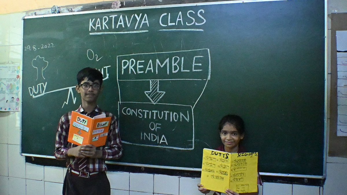 anuragsingh_95's tweet photo. We sincerely thank @AshwaniKumar_92 Sir for his guidance and leadership to introduce an activity based learning curriculum to inculcate constitutional values and fundamental duties in a MCD school of Delhi on experimental basis. #kartavya_classrooms https://t.co/bnbeuXkQIY