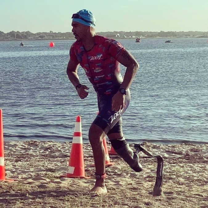 RA5ive's tweet photo. I am honored to be the first Pro Para Athlete sponsored by @ZootSports

Custim kit designed by Zoot and I represents the butterfly, new beginnings, beauty, and the ability to fly! 🦋

#Zoot #announcement #triathlete #triathlontraining #photography #coolpics #amputee  #adaptive https://t.co/yPaNGYsryM