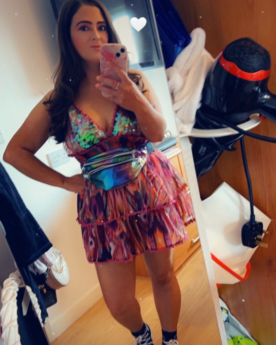 hannahmc_ox's tweet photo. Creamfields 💃🏻🍸🎪 https://t.co/8Mmcf8pzid