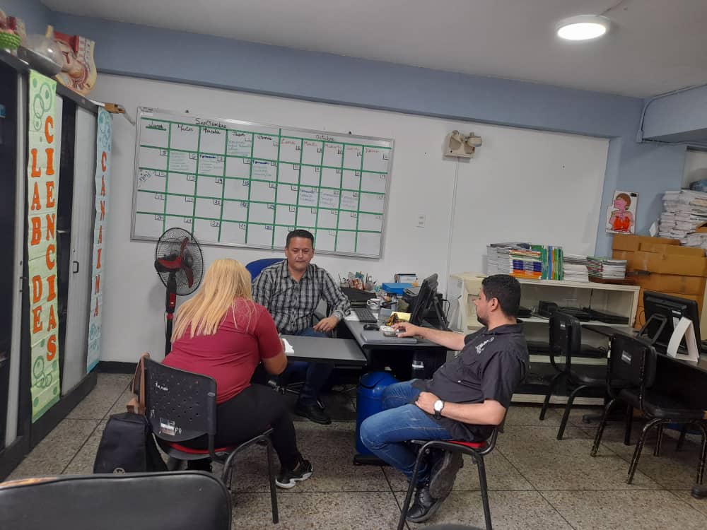 Jornada de sensibilización para trabajadores de sede adm #ZonaEducativaTachira

#planificando
#organizando

Act. orientada a todo el personal de planta por grupos cuyas temáticas serán: motivación y atención al público 

@MPPEDUCACION 
<a href="/_LaAvanzadora/">Yelitze Santaella</a> 
<a href="/Berzabethg1/">Berzabethgandicaoficial</a> 
<a href="/ZET_GestionH/">Dpto. Gestión Humana - ZET</a>