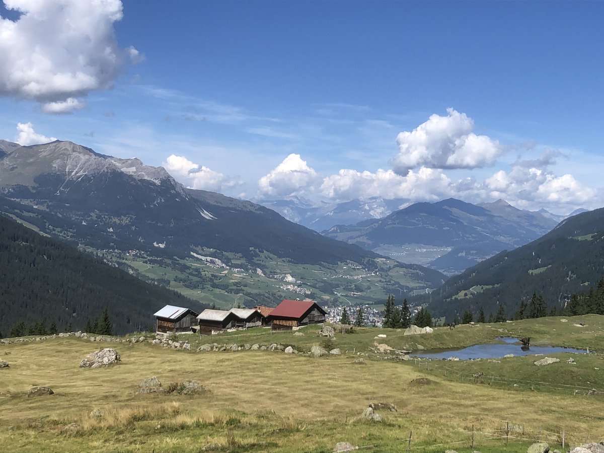 AndreaMatossi's tweet photo. #ViaSett Tag 1 – #Savognin–#Bivio #wanderleiter https://t.co/AtMBoqK7uL