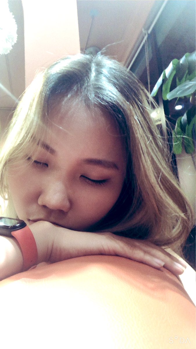 Anna99_streamer's tweet photo. Headache 🤕 Hopefully I will not get covid again 😭 😭 😭 https://t.co/O7opaTtjpr